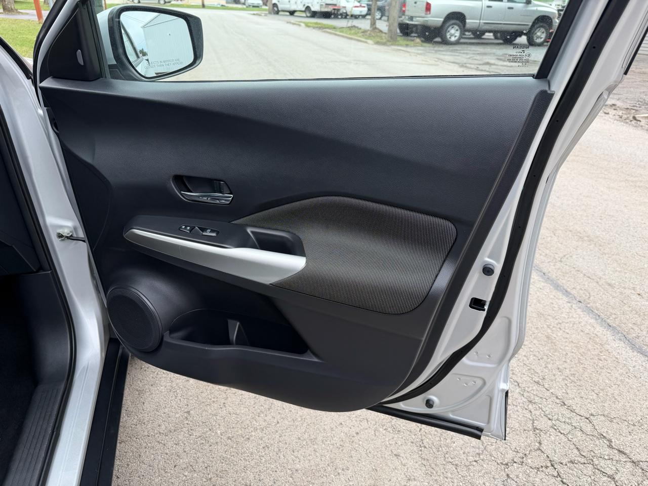 Nissan Kicks SV 4D SUV FWD 2019