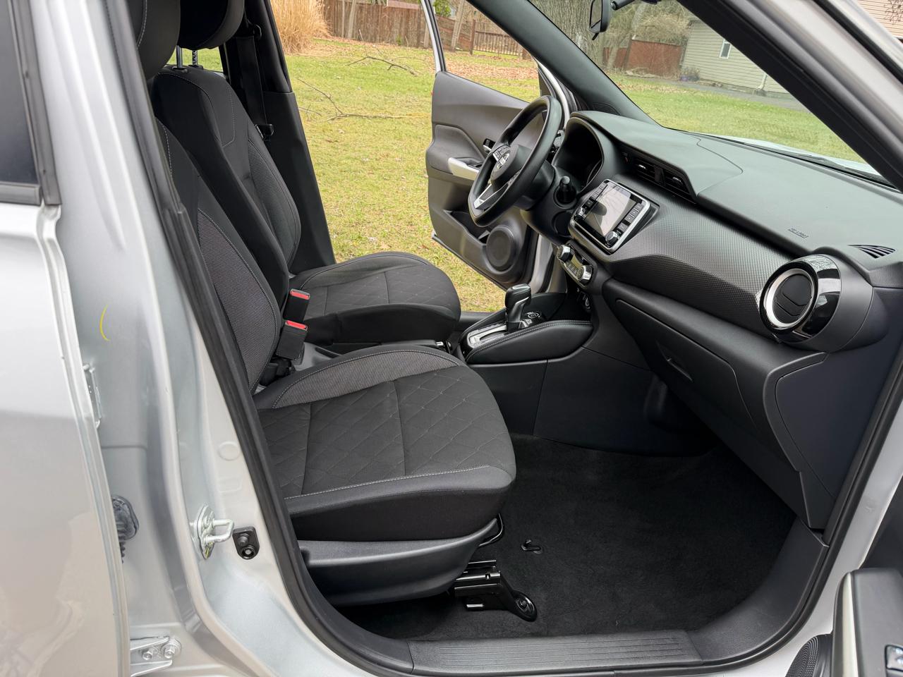 Nissan Kicks SV 4D SUV FWD 2019