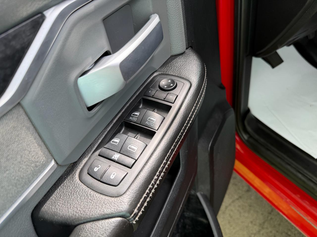 RAM 3500 Tradesman Crew Cab 4WD LWB 2021