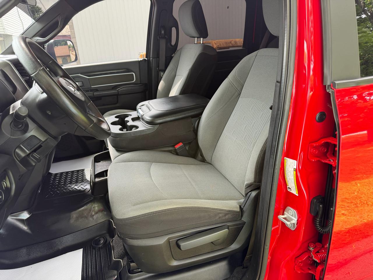 RAM 3500 Tradesman Crew Cab 4WD LWB 2021