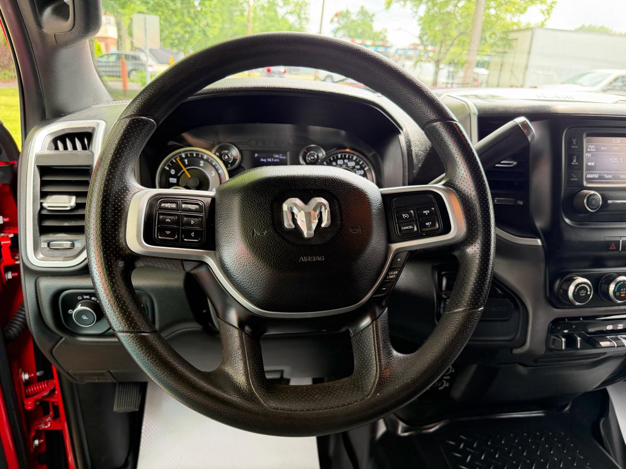 RAM 3500 Tradesman Crew Cab 4WD LWB 2021
