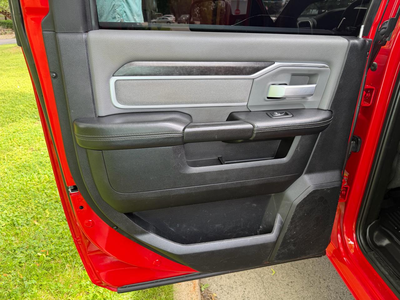 RAM 3500 Tradesman Crew Cab 4WD LWB 2021