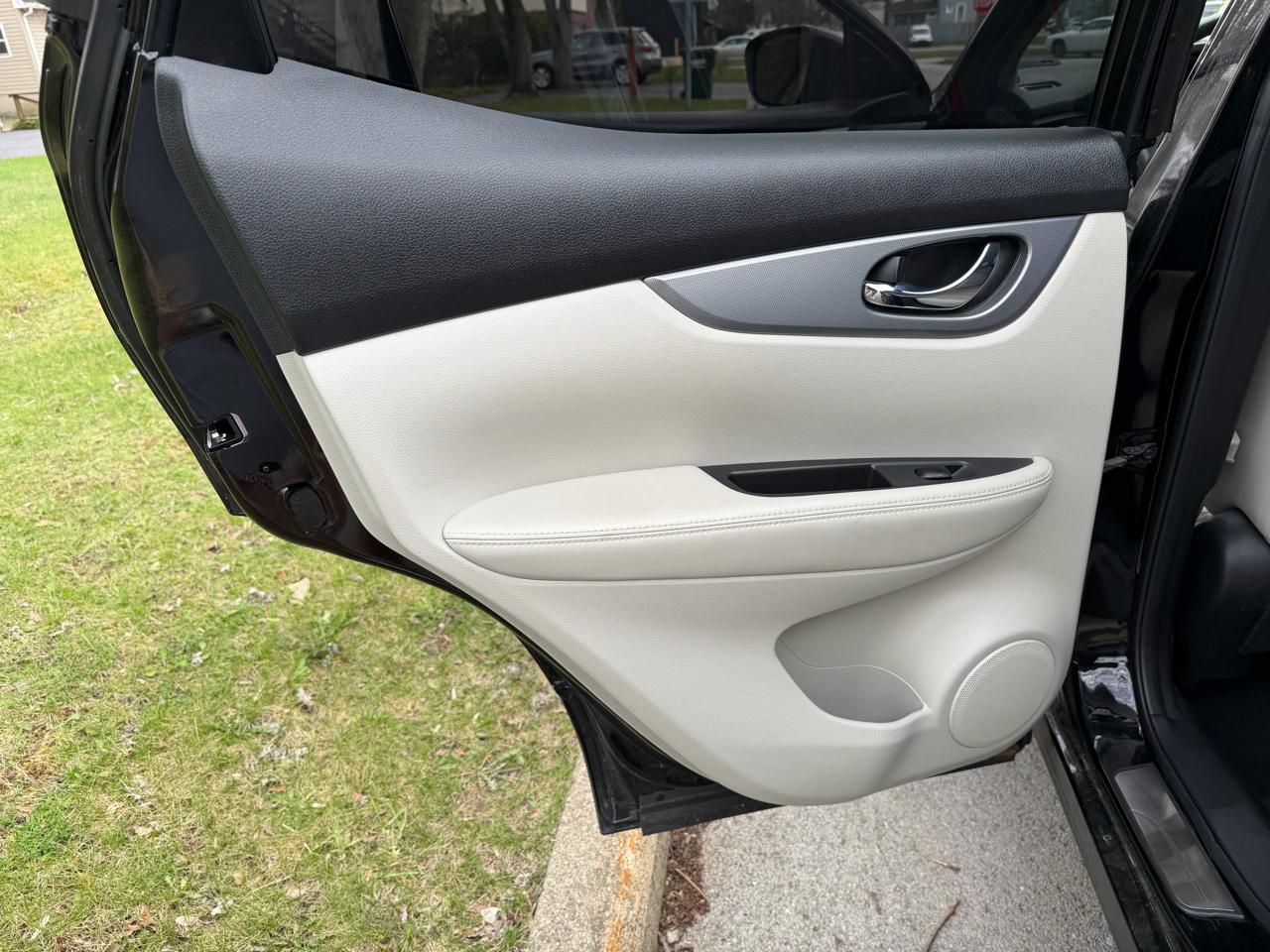 Nissan Rogue Sport FWD SL 2020