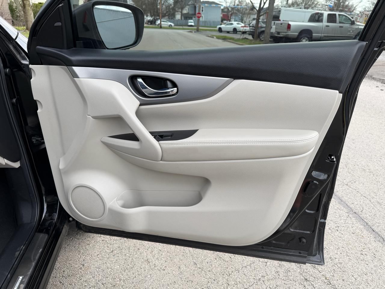 Nissan Rogue Sport FWD SL 2020