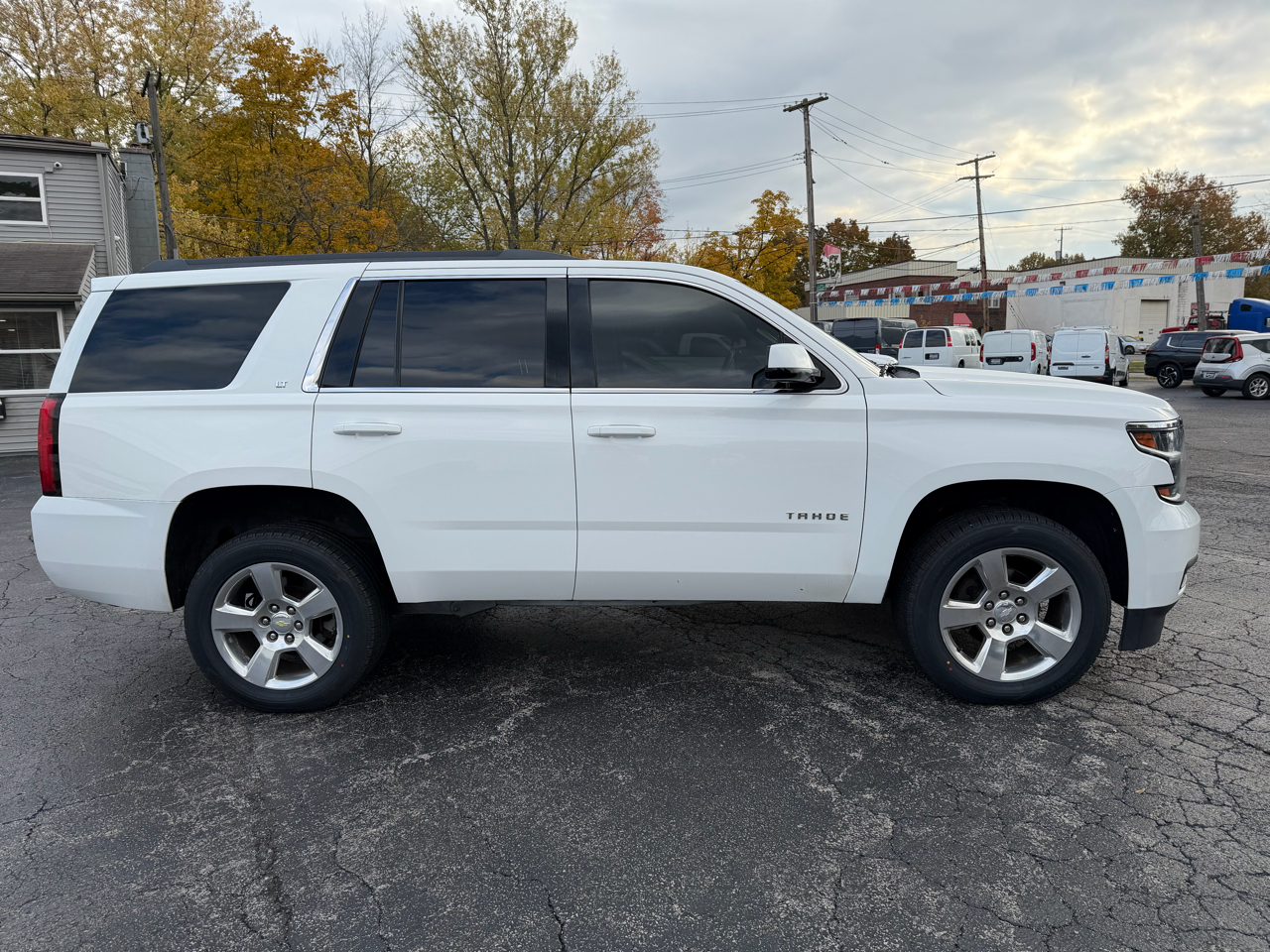 Chevrolet Tahoe 4WD 4dr 1500 LT w/1LT 2015 Chevrolet Tahoe 4WD 4dr 1500 LT w/1LT 2015