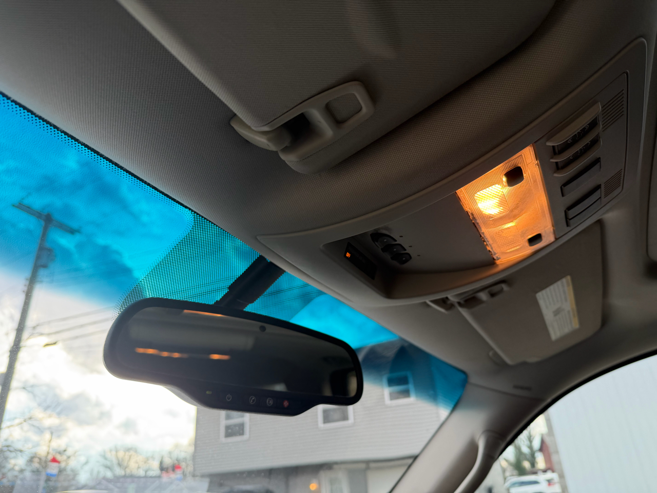 Chevrolet Suburban 2500 LT 4D SUV 4WD 2009