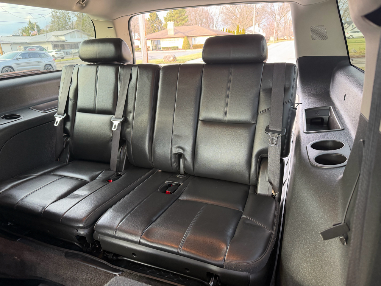 Chevrolet Suburban 2500 LT 4D SUV 4WD 2009