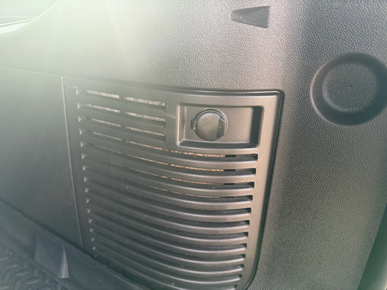 Chevrolet Suburban 2500 LT 4D SUV 4WD 2009