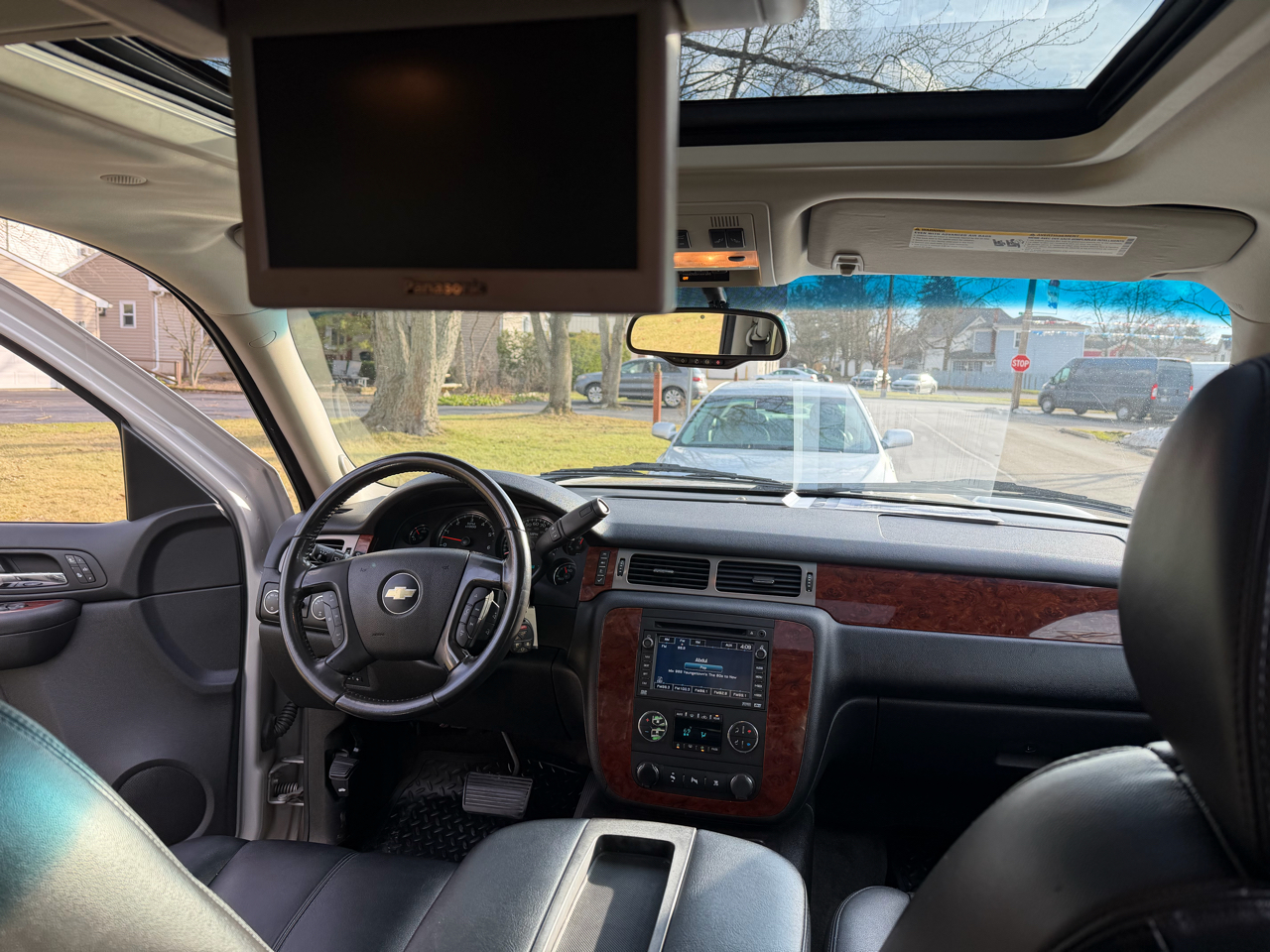 Chevrolet Suburban 2500 LT 4D SUV 4WD 2009