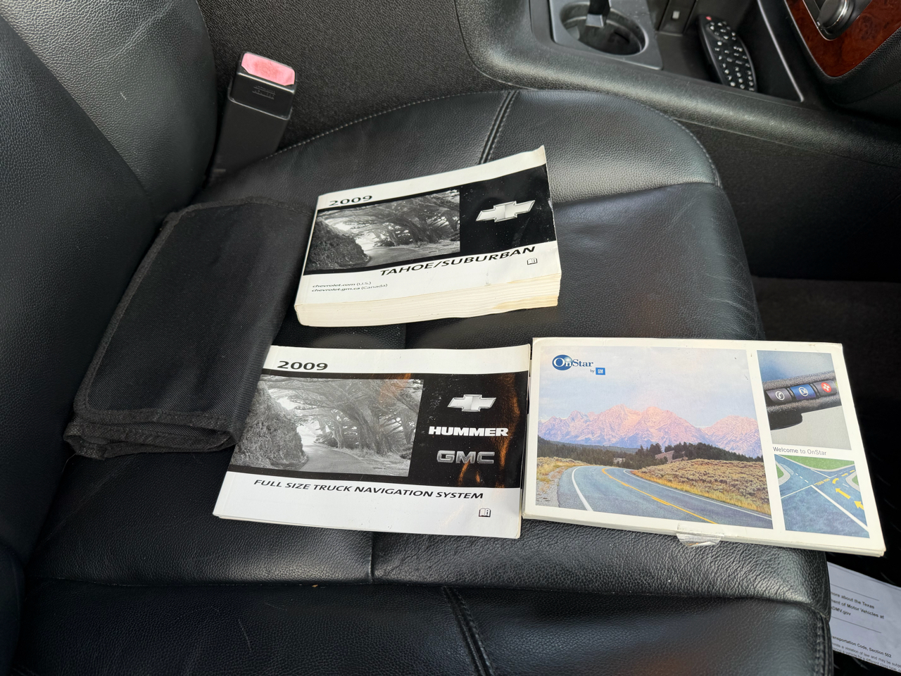 Chevrolet Suburban 2500 LT 4D SUV 4WD 2009