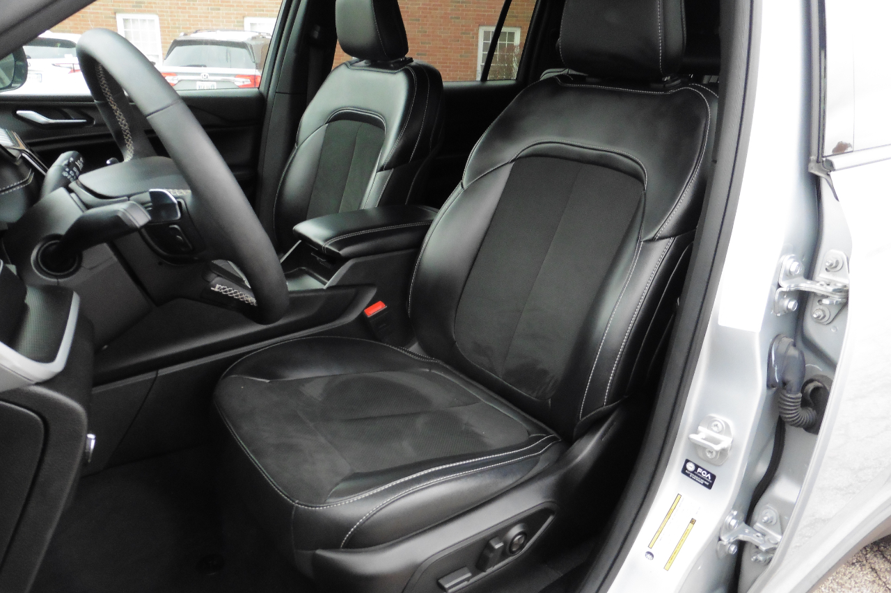 Jeep Grand Cherokee L Laredo 4D SUV 4WD 2024