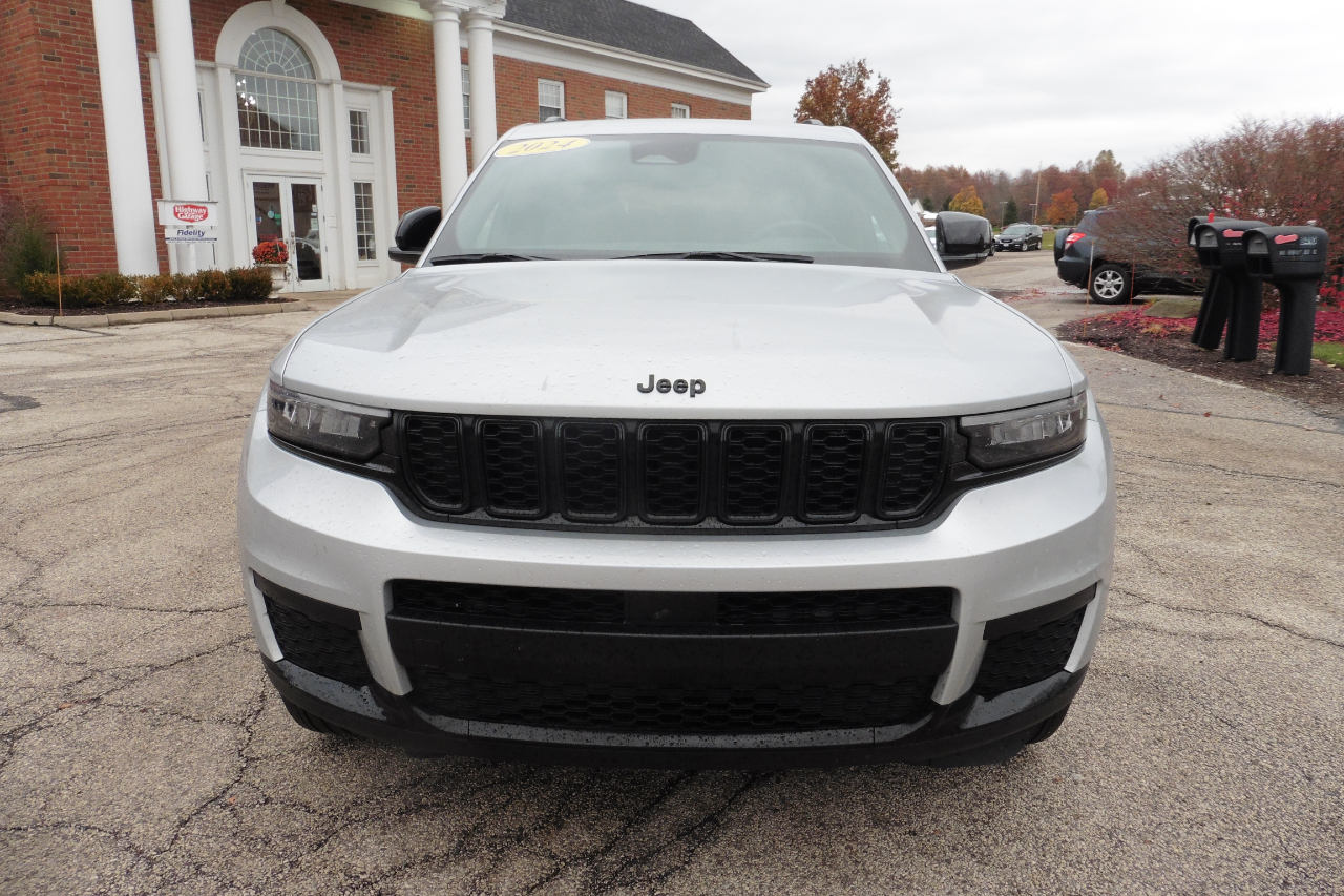 Jeep Grand Cherokee L Laredo 4D SUV 4WD 2024