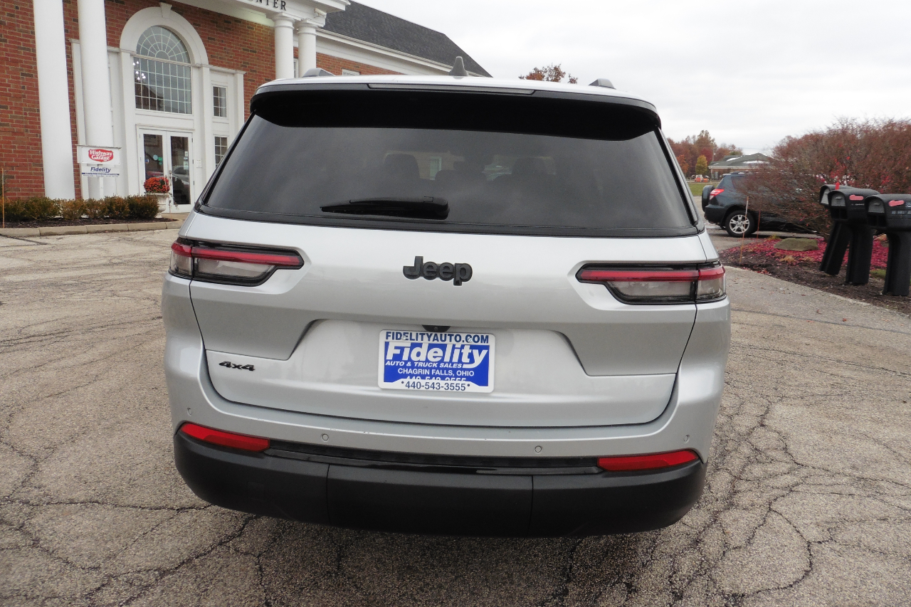 Jeep Grand Cherokee L Laredo 4D SUV 4WD 2024