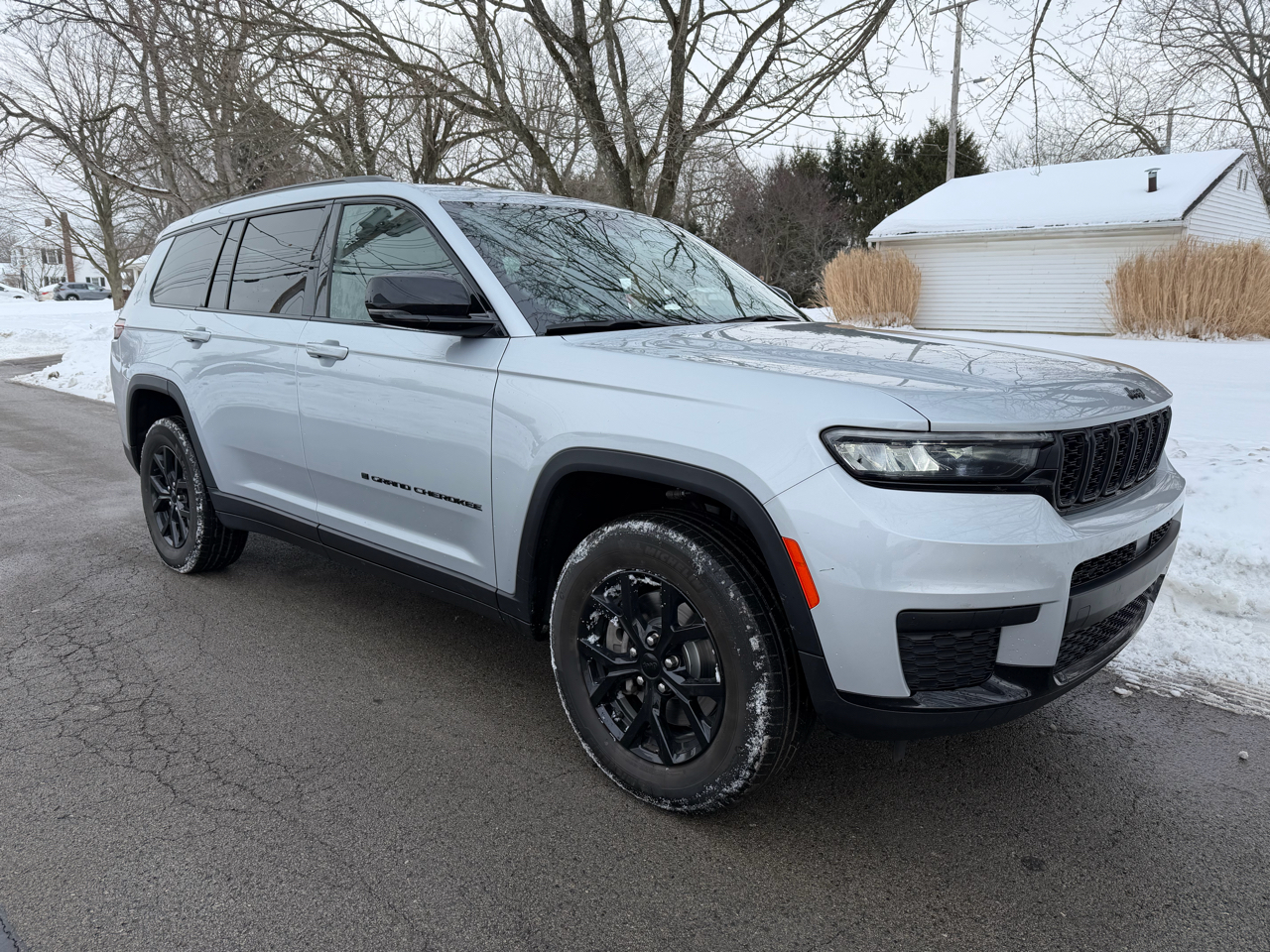 Jeep Grand Cherokee L Laredo 4D SUV 4WD 2024