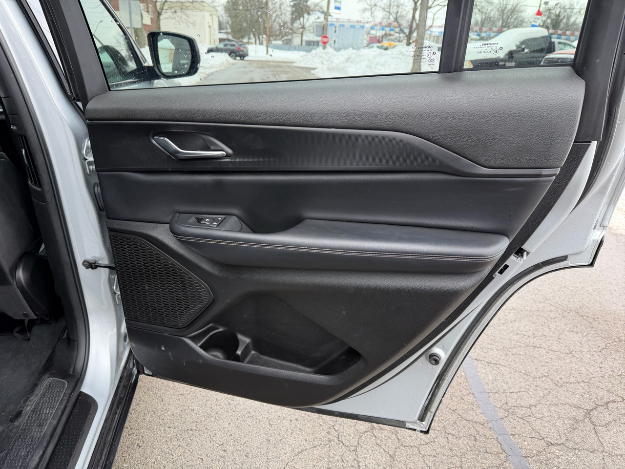 Jeep Grand Cherokee L Laredo 4D SUV 4WD 2024