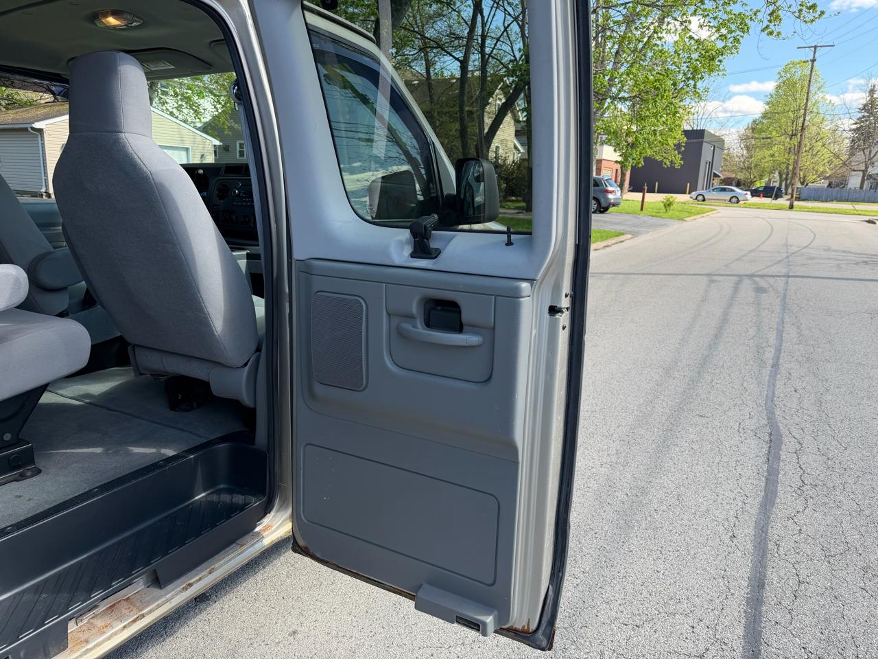 Ford Econoline  2012