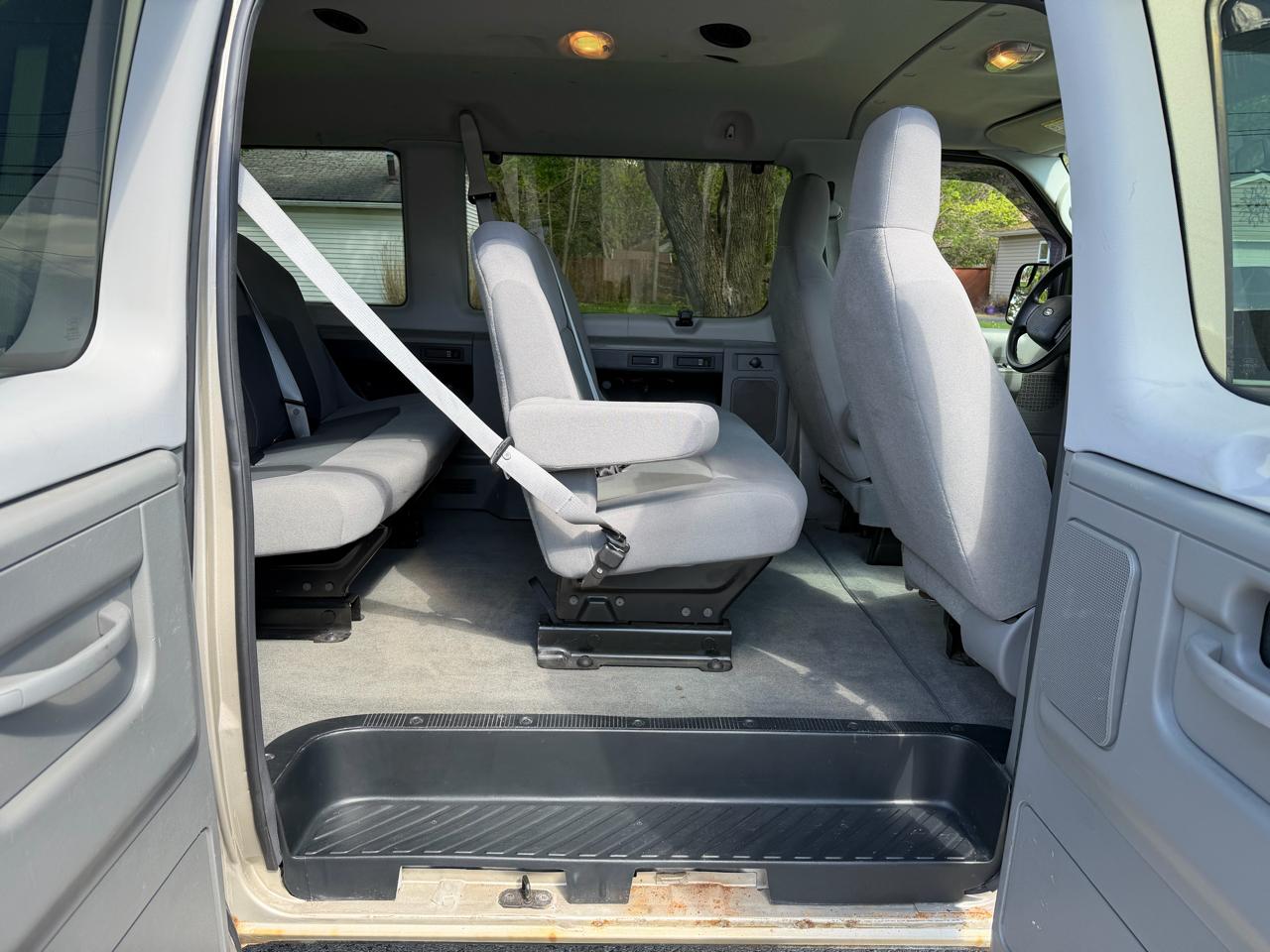 Ford Econoline  2012