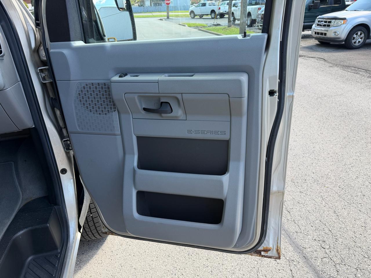 Ford Econoline  2012