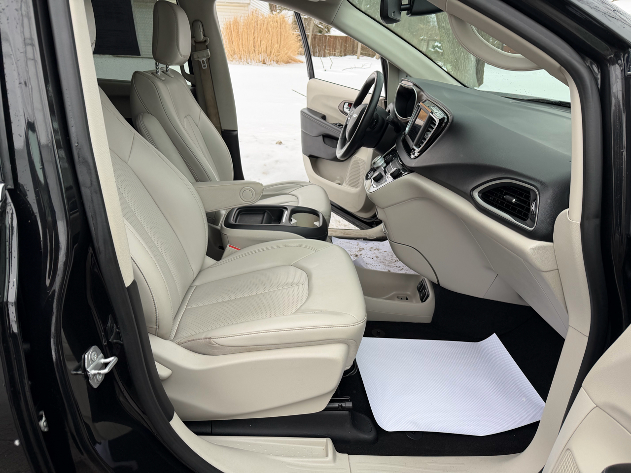 Chrysler Voyager LXI FWD 2021