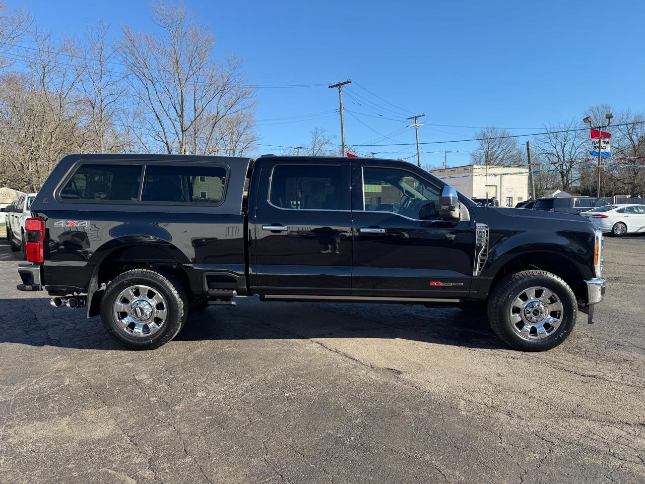 Ford F-350 SD Lariat Crew Cab Short Bed 4WD 2023