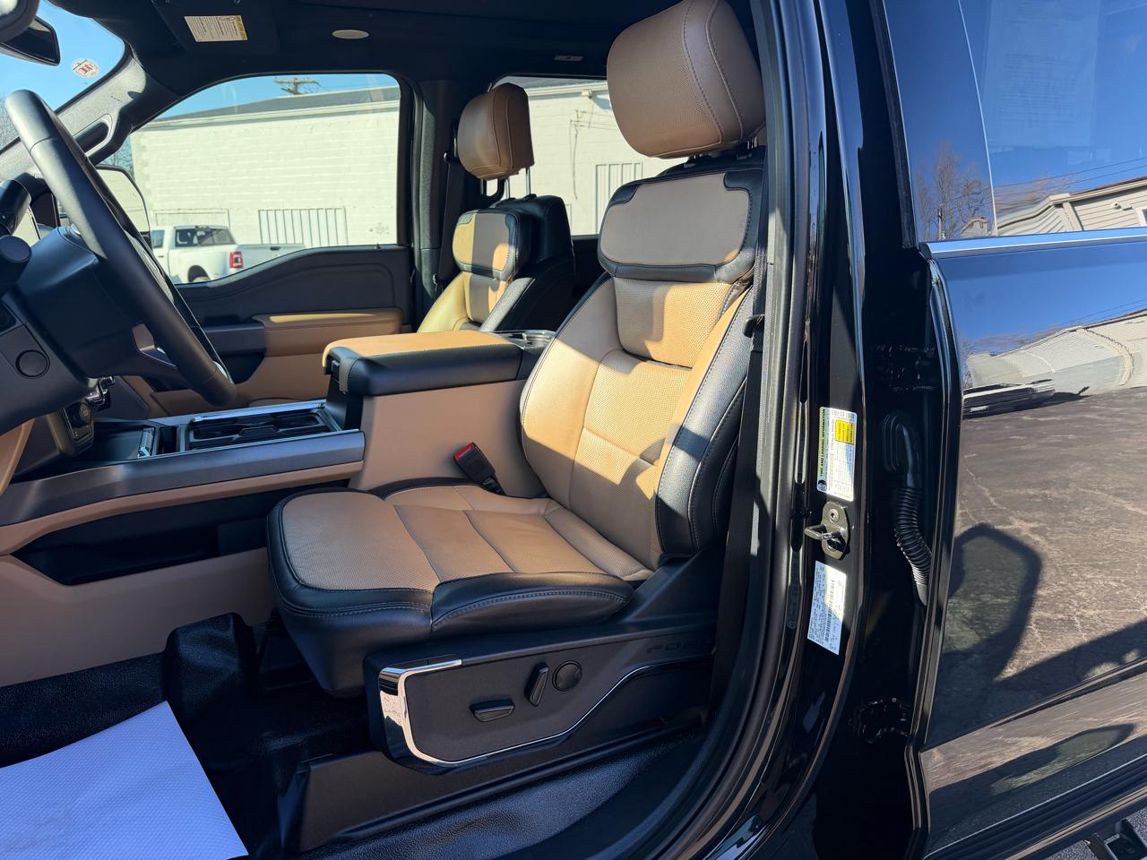 Ford F-350 SD Lariat Crew Cab Short Bed 4WD 2023