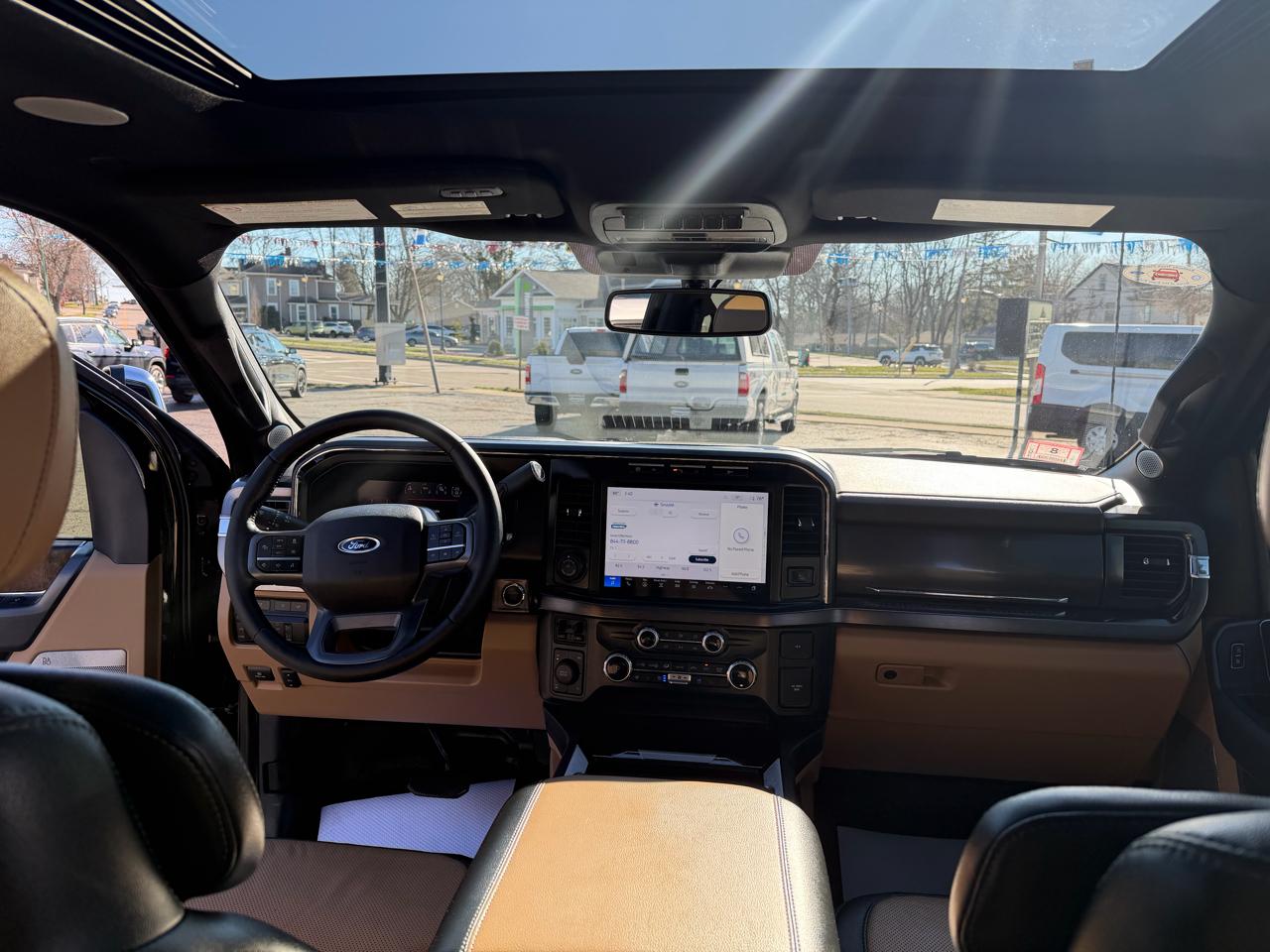 Ford F-350 SD Lariat Crew Cab Short Bed 4WD 2023