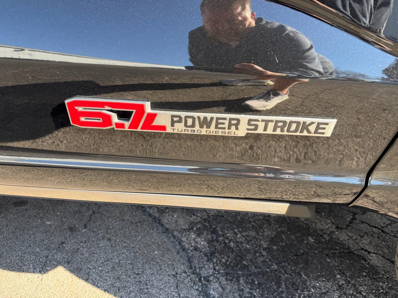 Ford F-350 SD Lariat Crew Cab Short Bed 4WD 2023