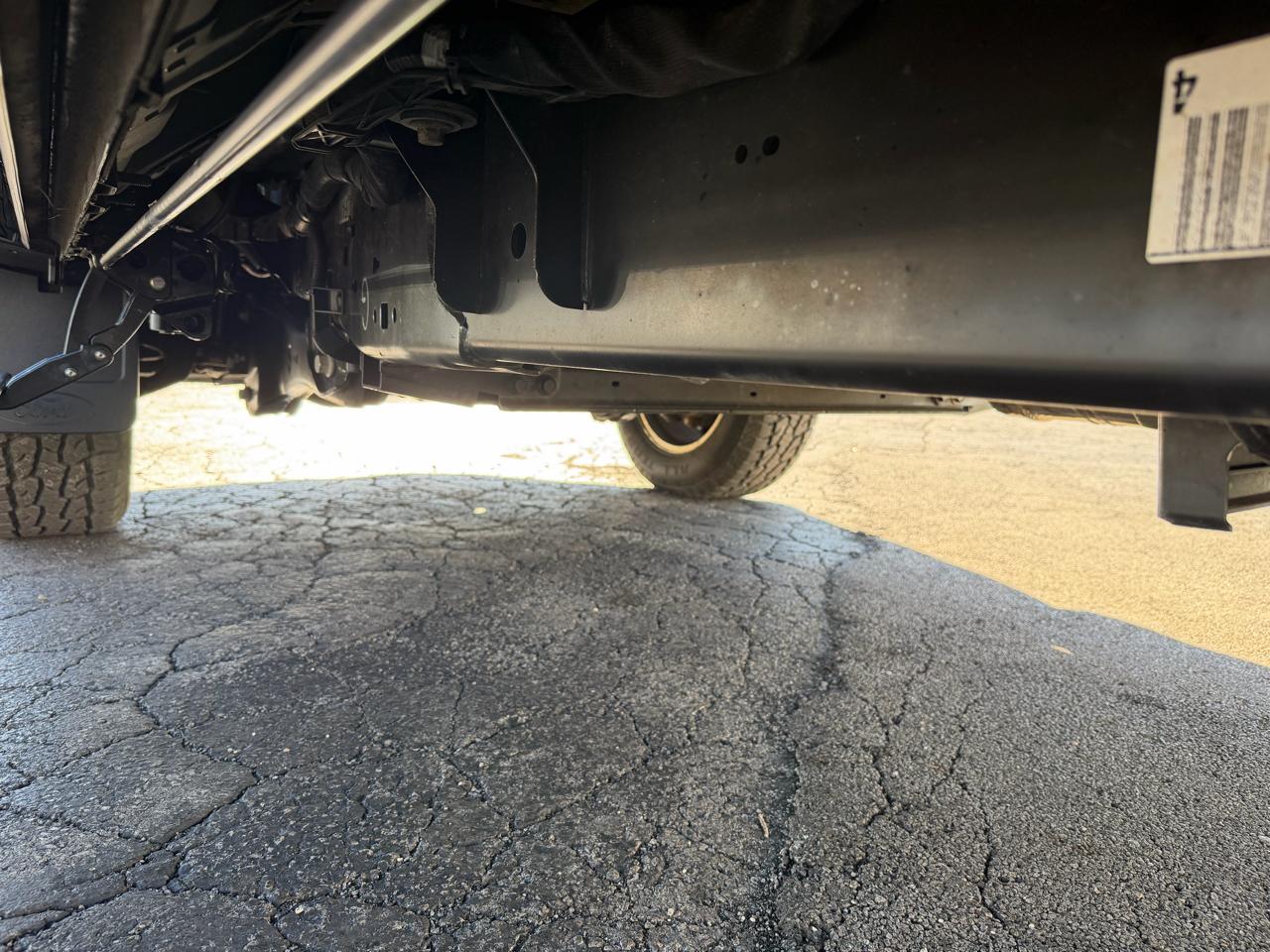 Ford F-350 SD Lariat Crew Cab Short Bed 4WD 2023