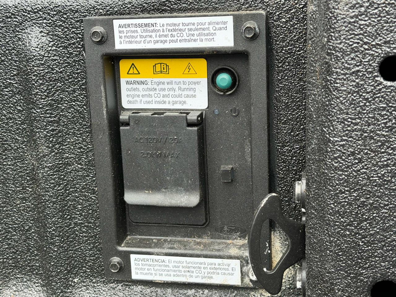 Ford F-350 SD Lariat Crew Cab Short Bed 4WD 2023