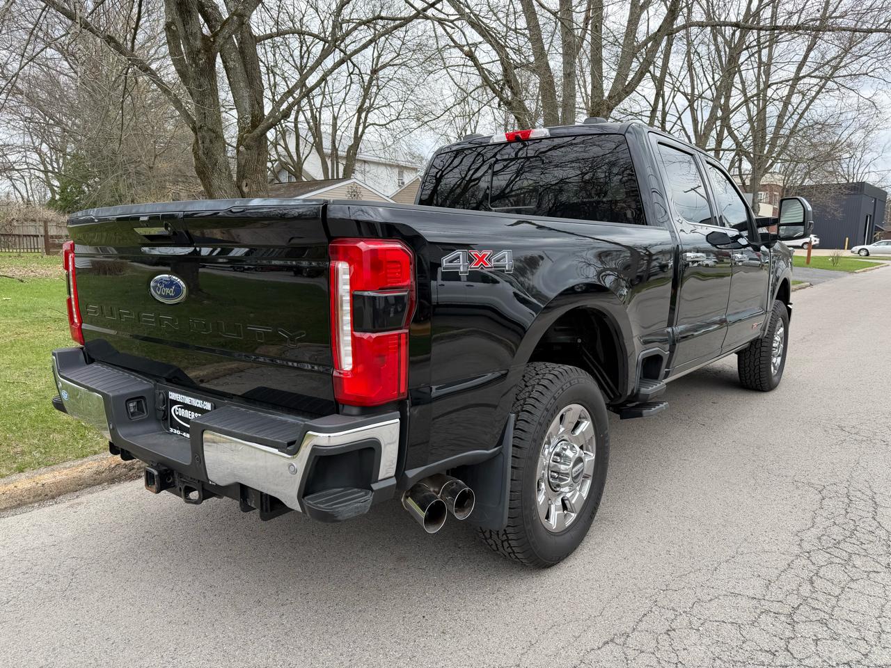 Ford F-350 SD Lariat Crew Cab Short Bed 4WD 2023