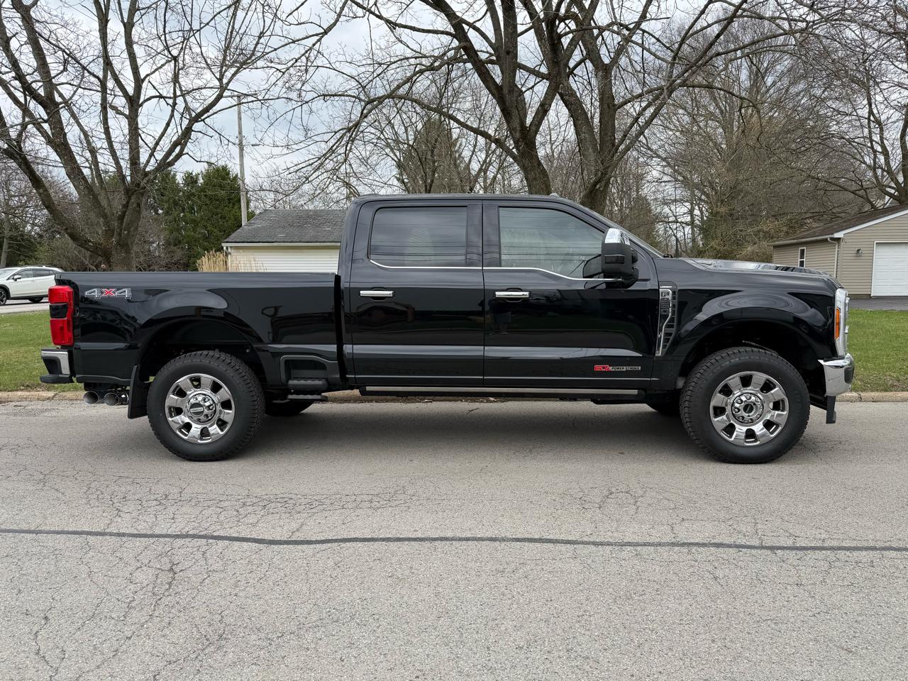 Ford F-350 SD Lariat Crew Cab Short Bed 4WD 2023