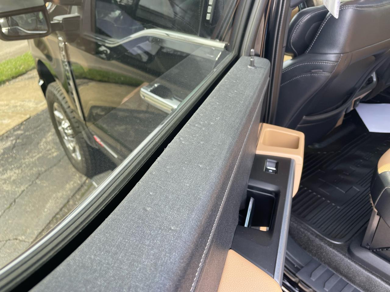 Ford F-350 SD Lariat Crew Cab Short Bed 4WD 2023