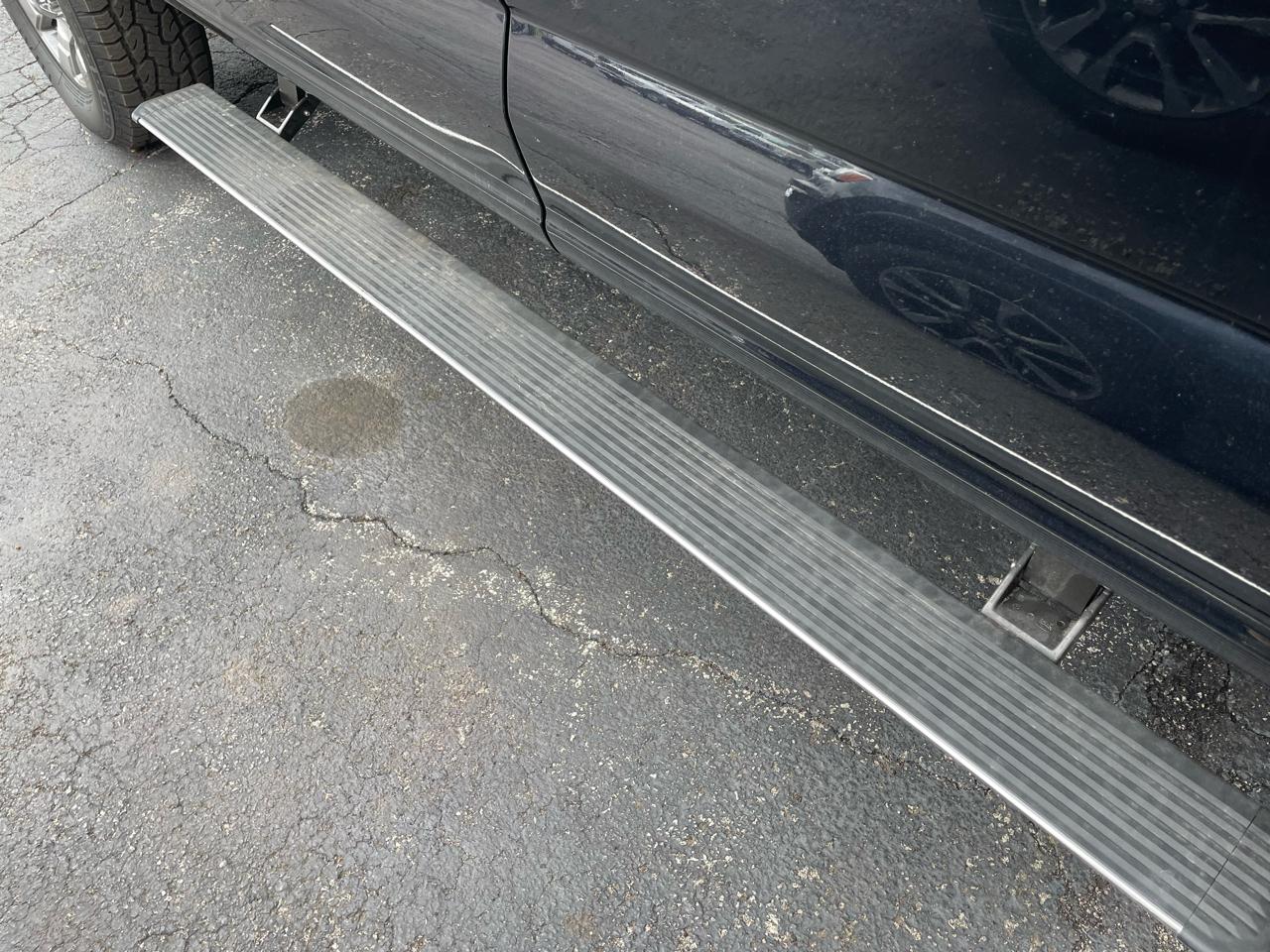 Ford F-350 SD Lariat Crew Cab Short Bed 4WD 2023