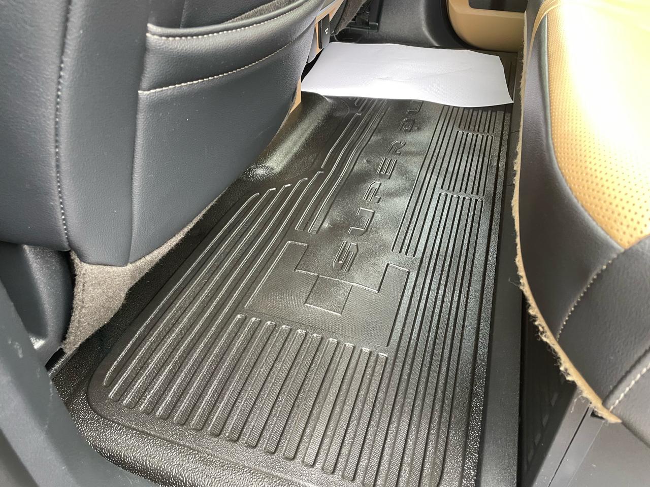 Ford F-350 SD Lariat Crew Cab Short Bed 4WD 2023