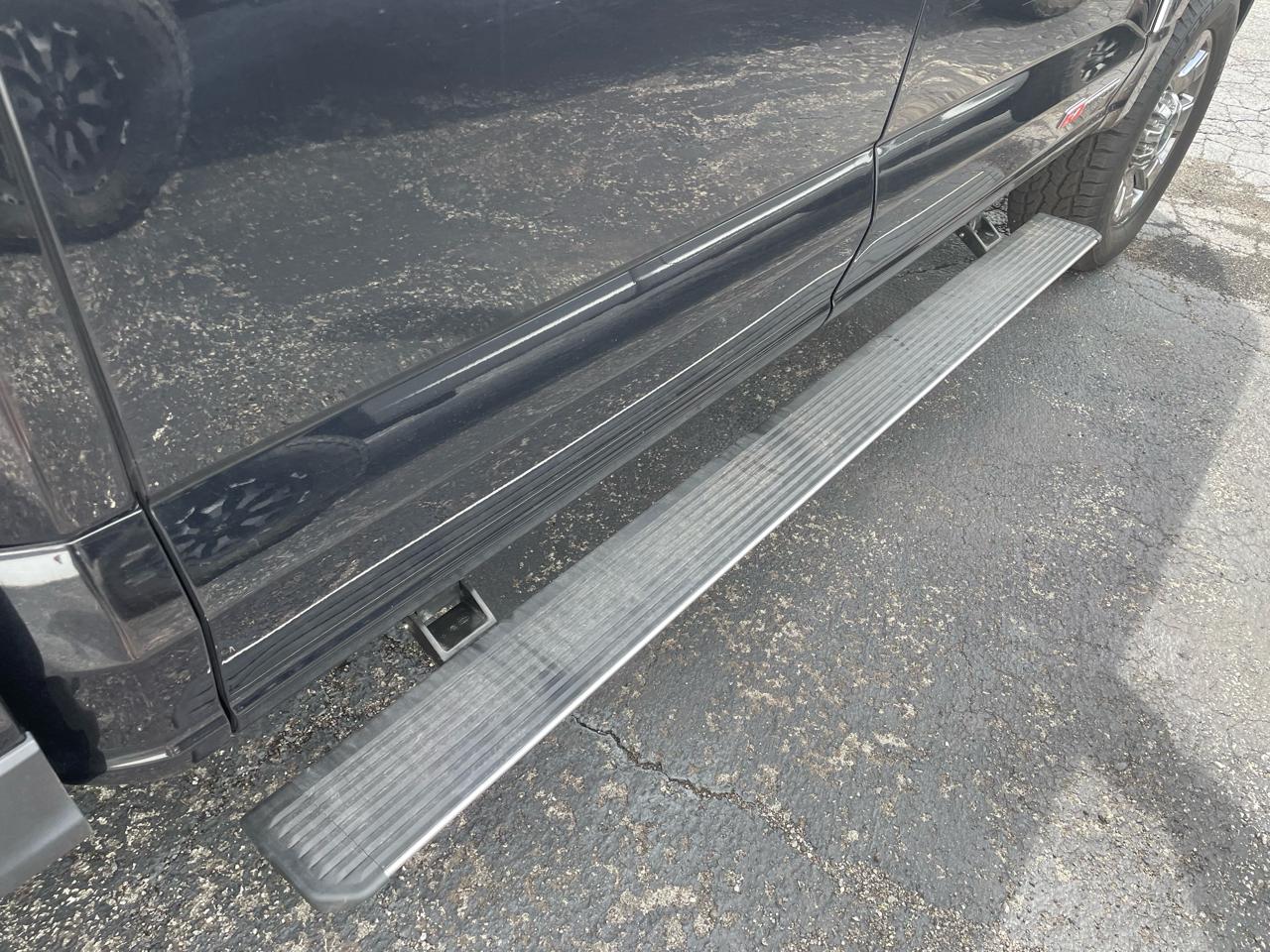 Ford F-350 SD Lariat Crew Cab Short Bed 4WD 2023