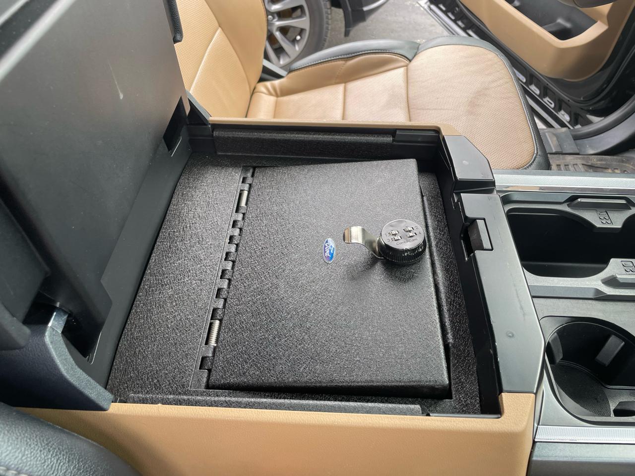 Ford F-350 SD Lariat Crew Cab Short Bed 4WD 2023