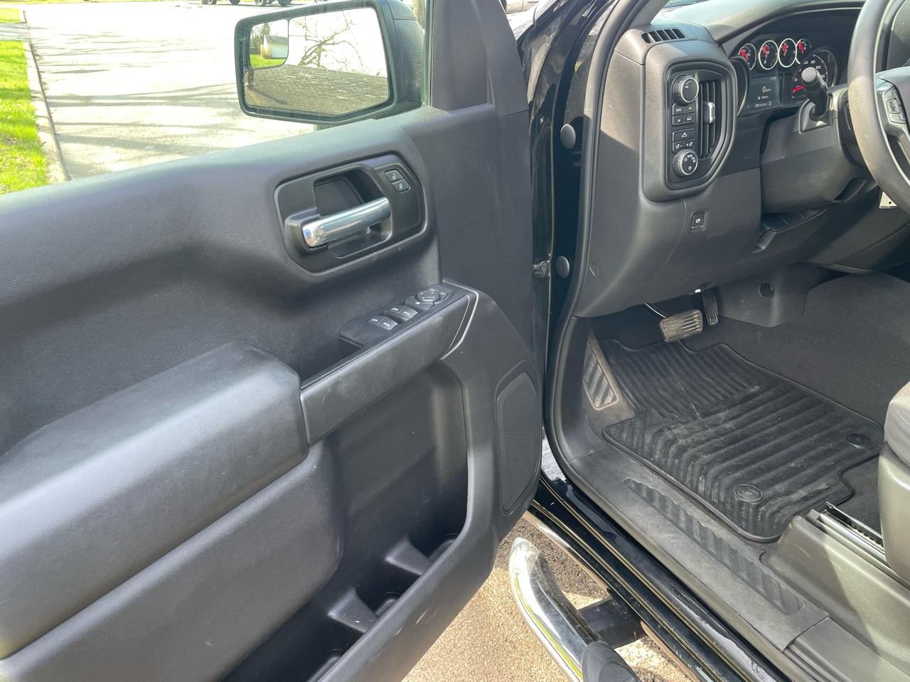 Chevrolet Silverado 1500 4WD Crew Cab 147" Custom 2021