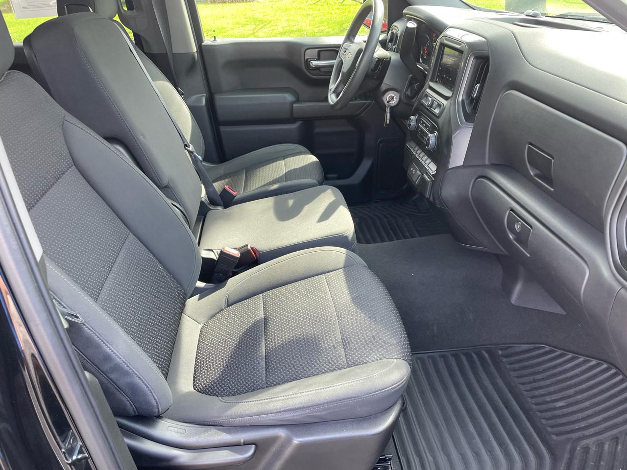 Chevrolet Silverado 1500 4WD Crew Cab 147" Custom 2021