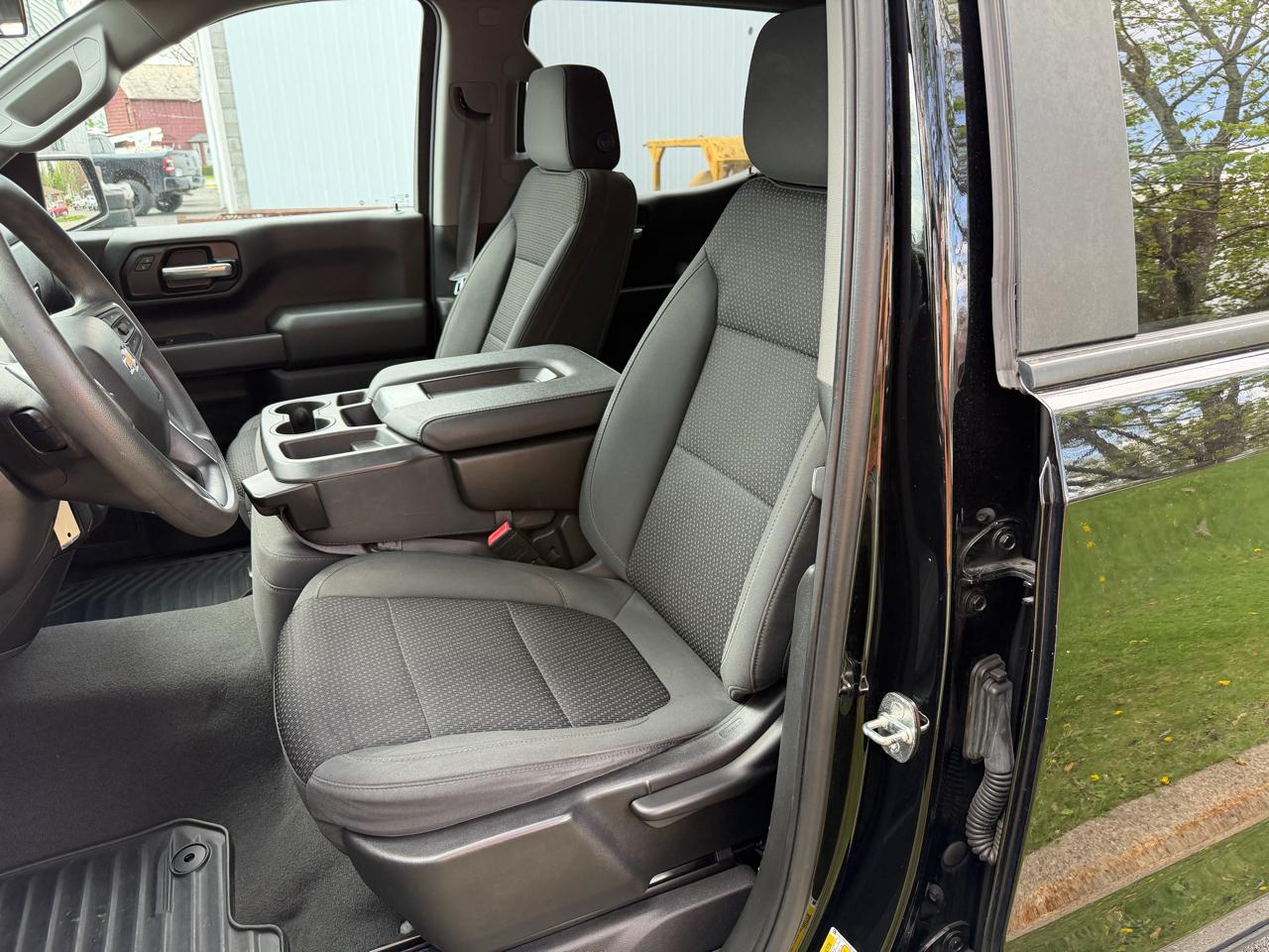 Chevrolet Silverado 1500 4WD Crew Cab 147" Custom 2021