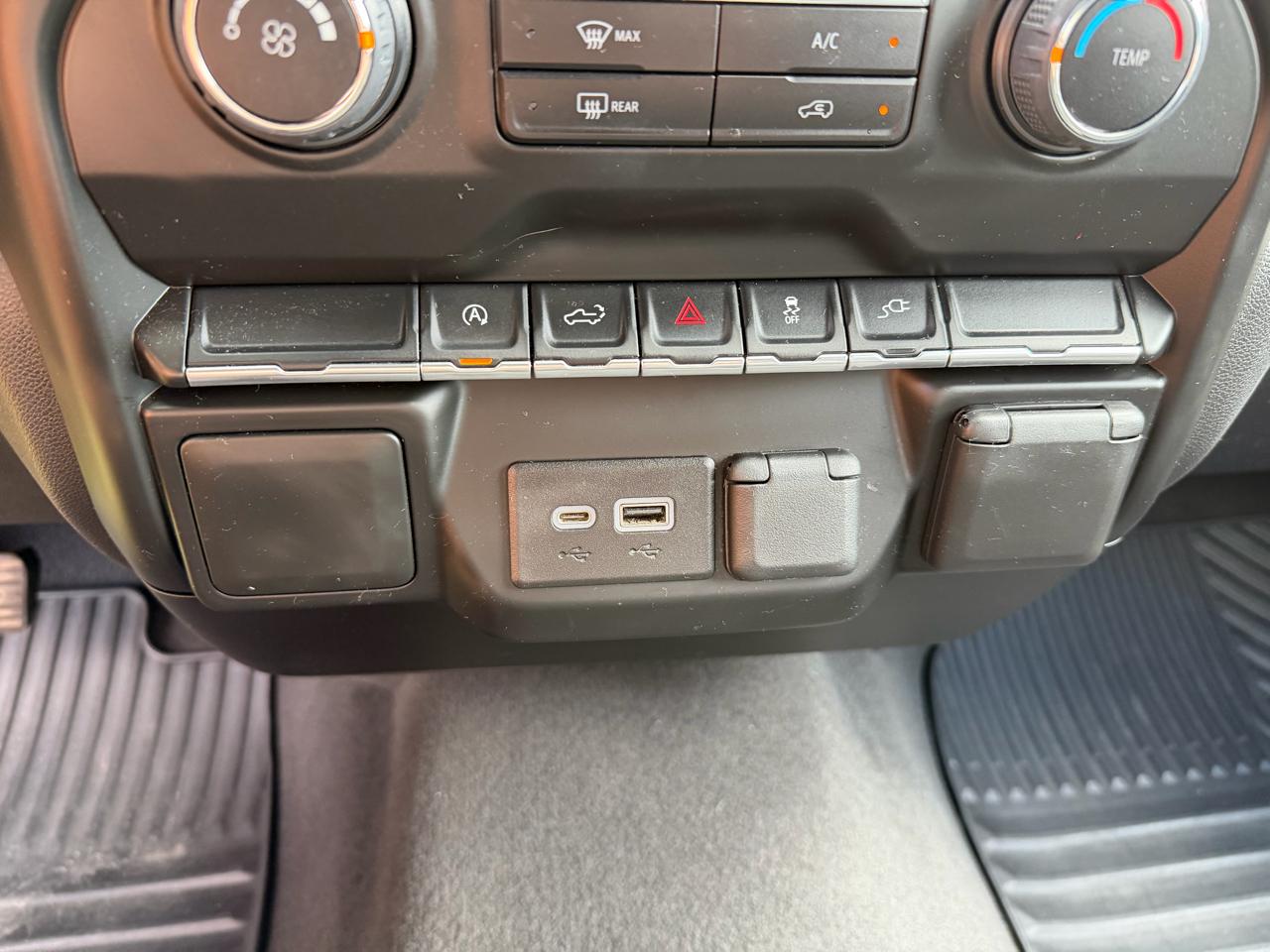 Chevrolet Silverado 1500 4WD Crew Cab 147" Custom 2021