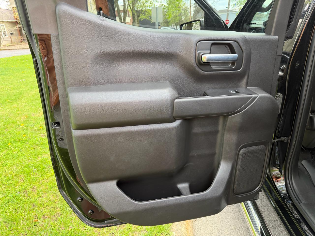 Chevrolet Silverado 1500 4WD Crew Cab 147" Custom 2021