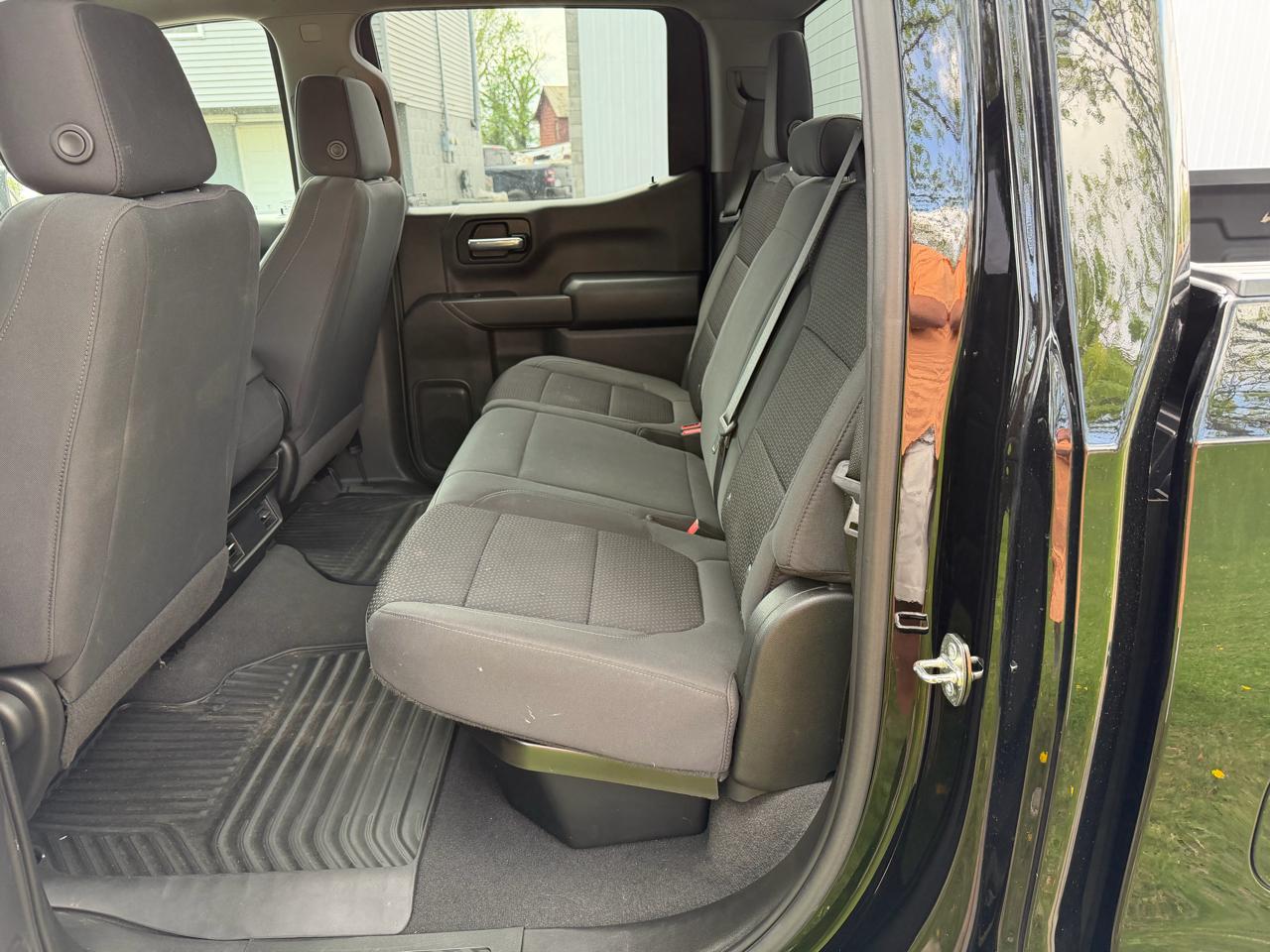 Chevrolet Silverado 1500 4WD Crew Cab 147" Custom 2021