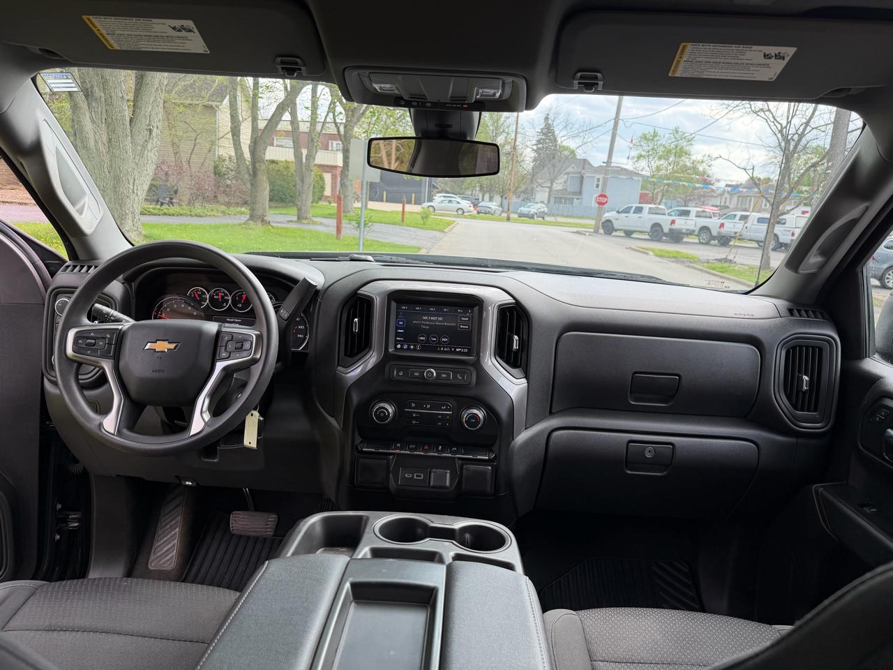 Chevrolet Silverado 1500 4WD Crew Cab 147" Custom 2021