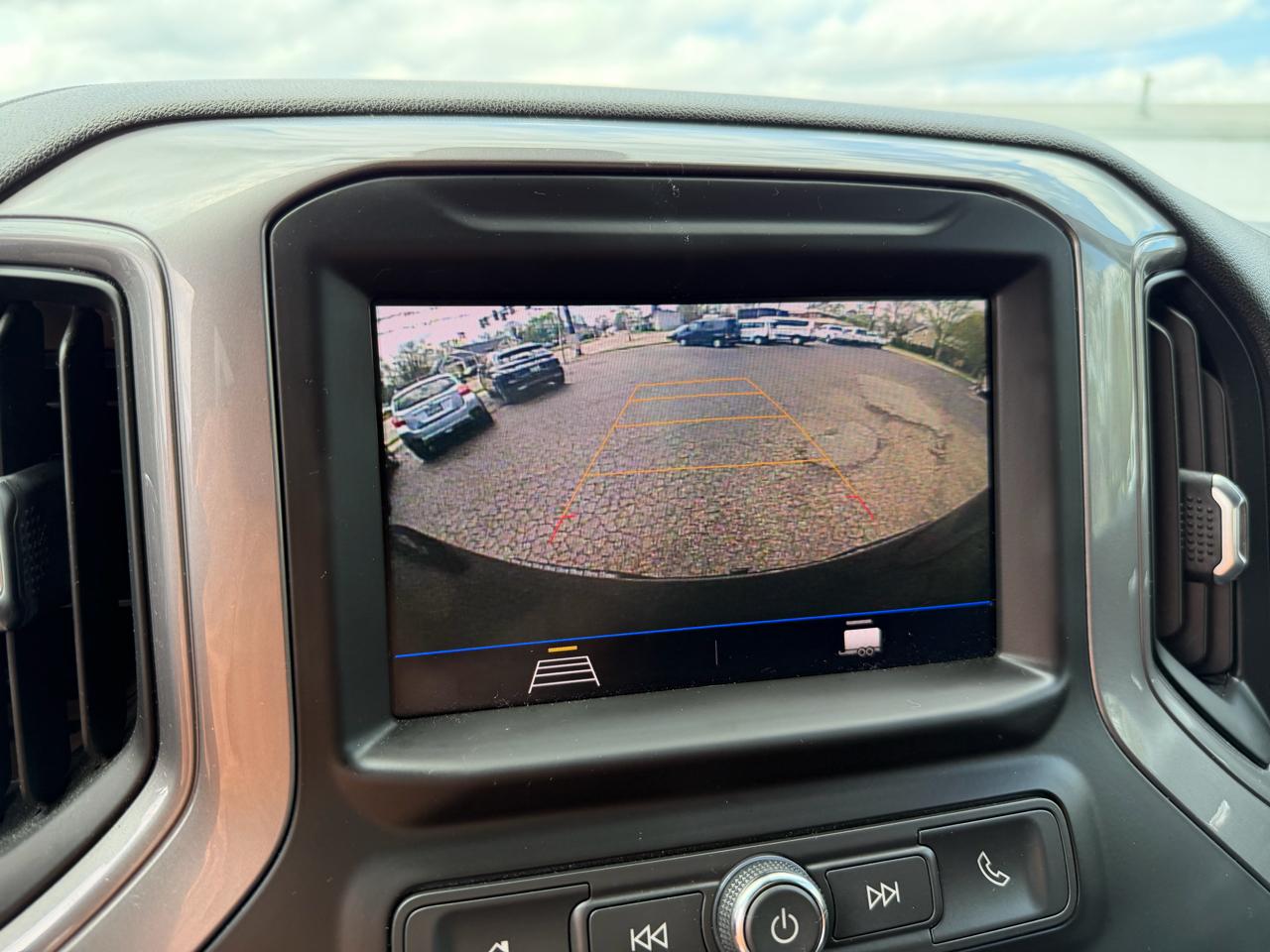 Chevrolet Silverado 1500 4WD Crew Cab 147" Custom 2021