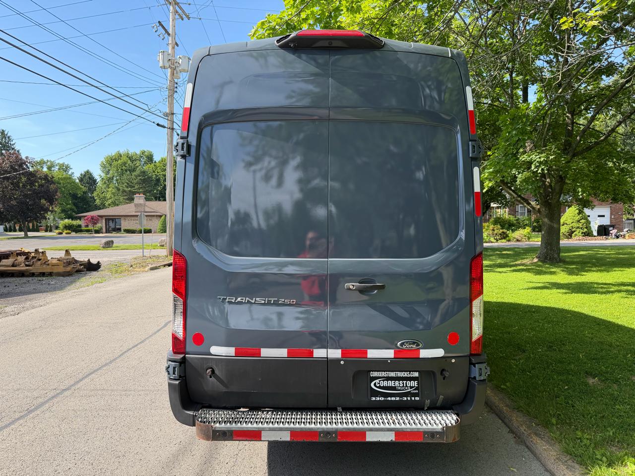 Ford Transit 250 Van High Roof w/Sliding Pass. 148-in. WB 2019