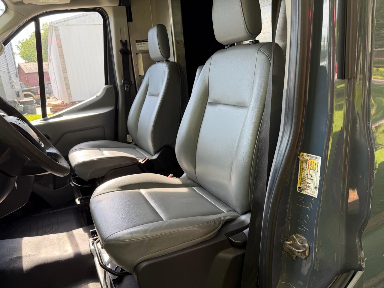 Ford Transit 250 Van High Roof w/Sliding Pass. 148-in. WB 2019