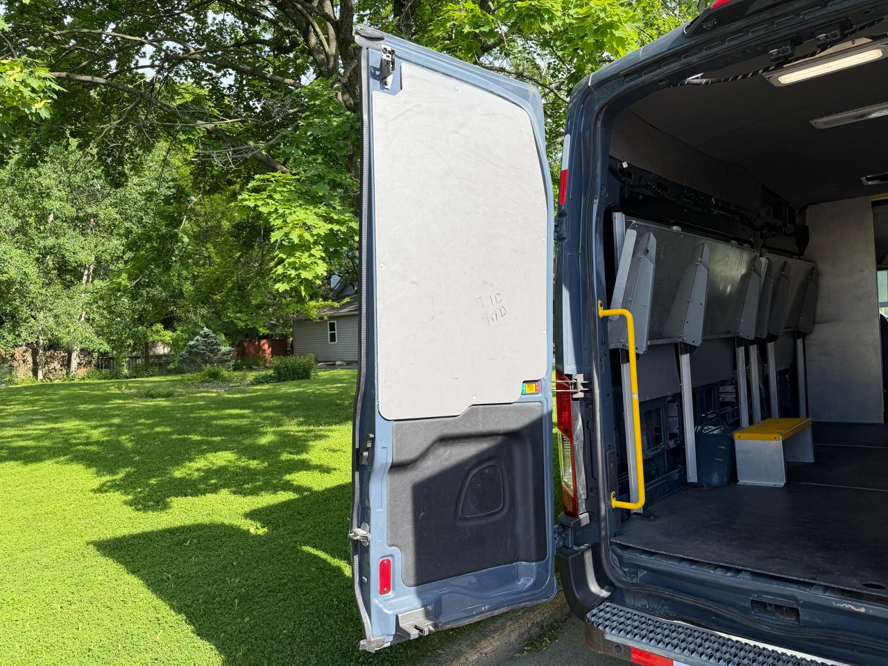 Ford Transit 250 Van High Roof w/Sliding Pass. 148-in. WB 2019