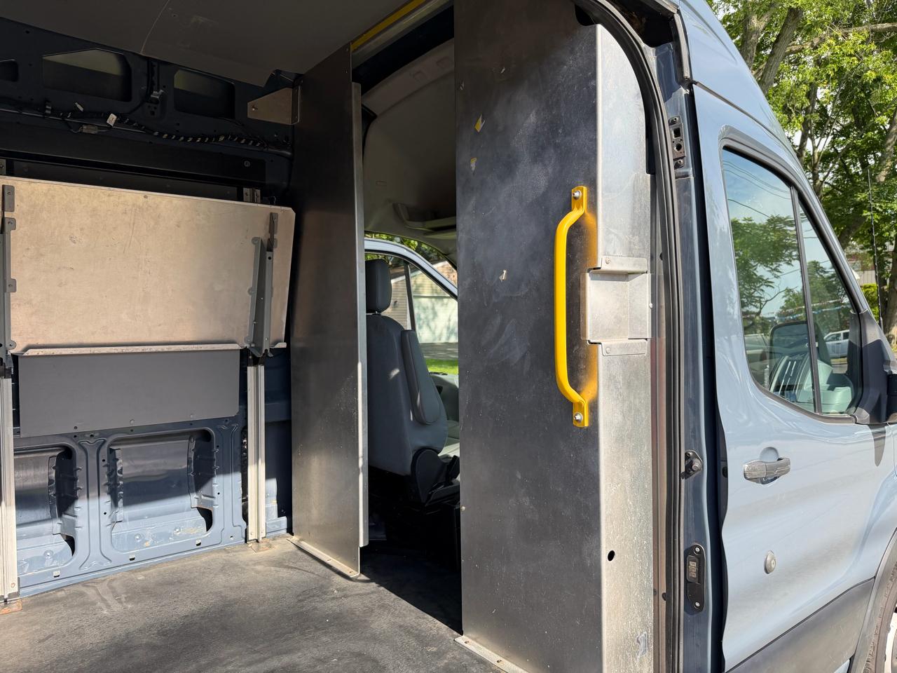 Ford Transit 250 Van High Roof w/Sliding Pass. 148-in. WB 2019