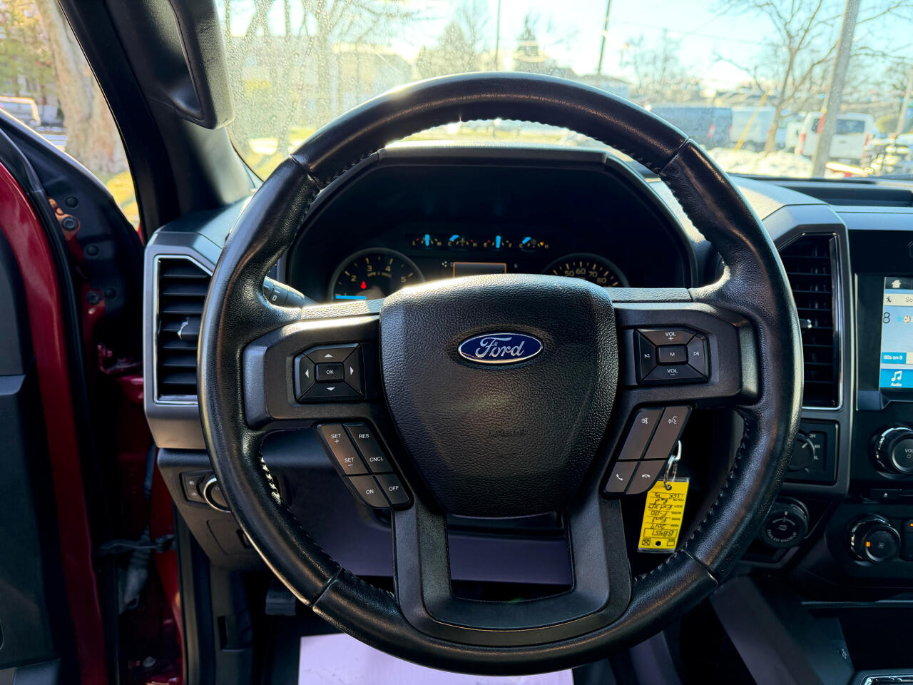 Ford F-150 4WD SuperCab 145" XLT 2017