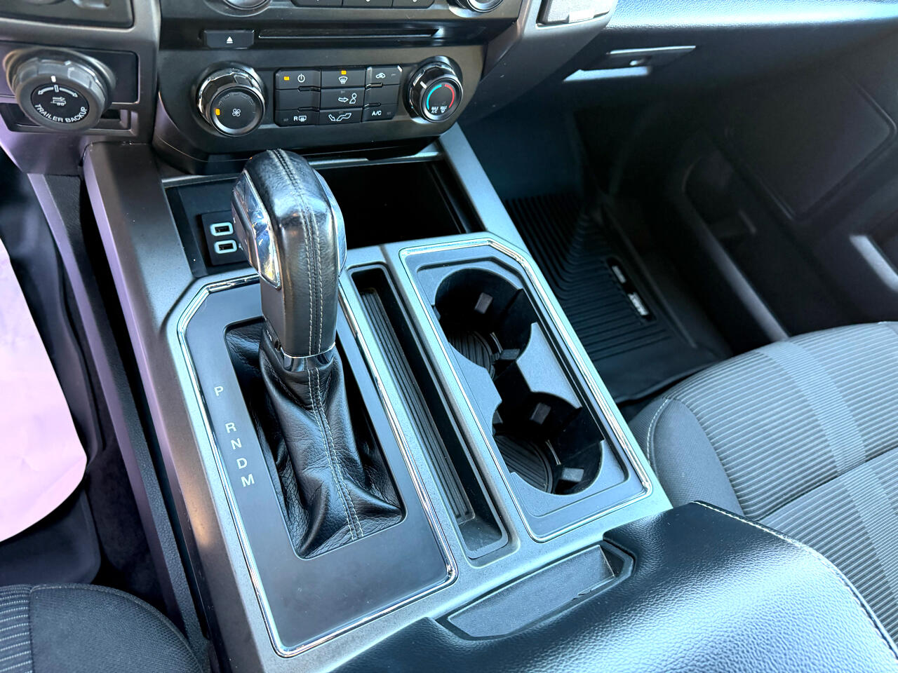 Ford F-150 4WD SuperCab 145" XLT 2017